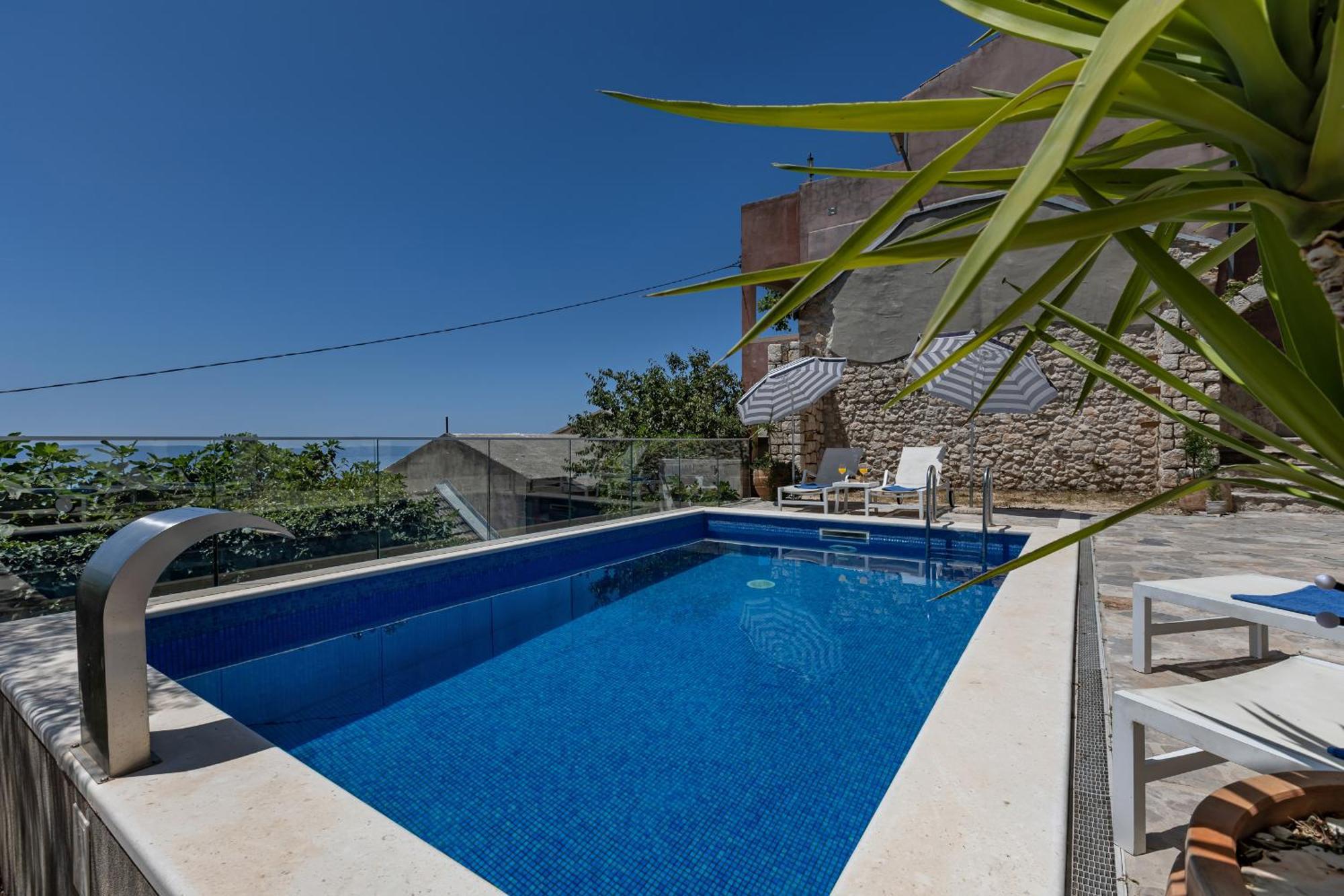 Toni Villa Makarska