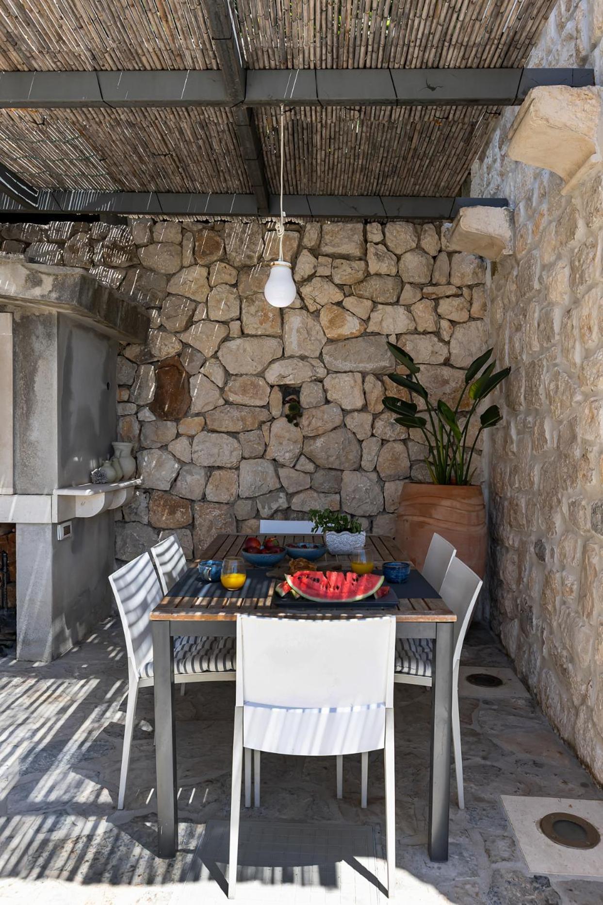 Toni Villa Makarska